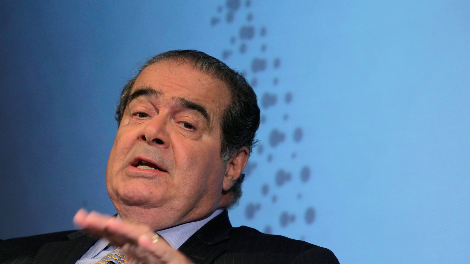 articles/2015/06/25/that-antonin-scalia-dissent-was-really-dumb/150625-tomasky-scalia-tease_nik2ya