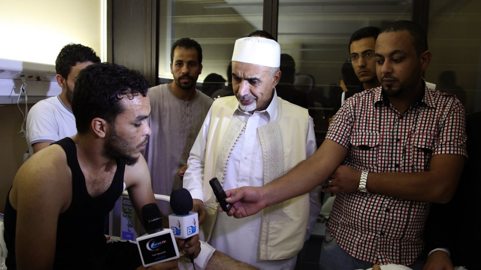 articles/2012/09/15/despite-arrests-in-consulate-attack-confusion-persists-in-libya/libya-violence-dettmer_fznckf