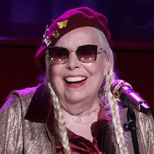 Joni Mitchell insulted Donald Trump during her Hollywood Bowl show.