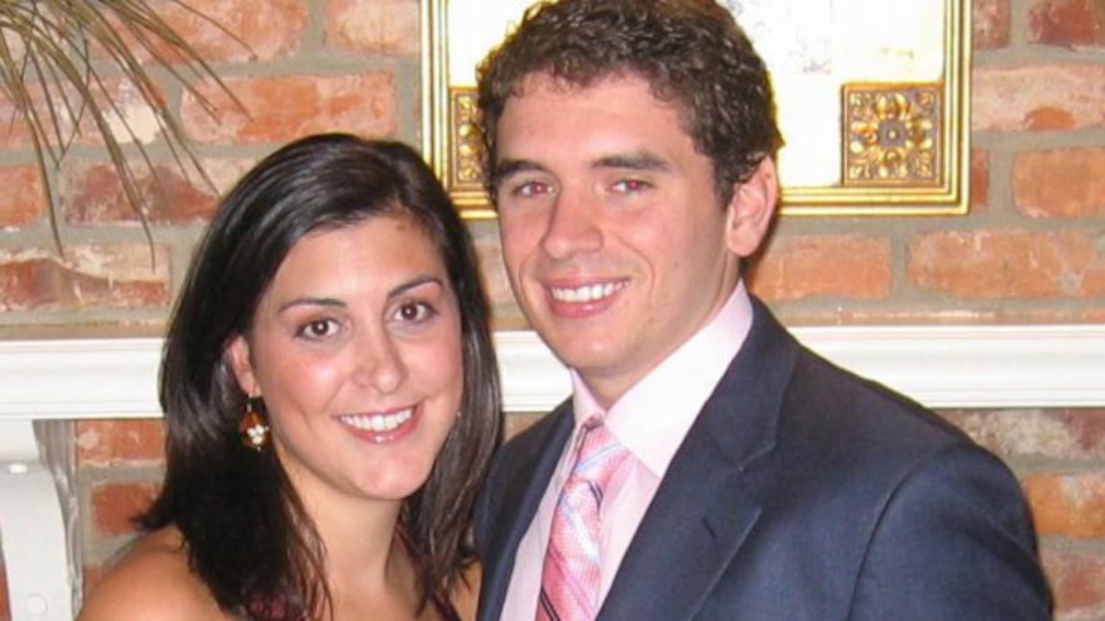 articles/2013/04/25/jamie-kirk-hahn-democratic-strategist-allegedly-stabbed-by-best-man/130424-jamie-kirk-hahn-murder-green-tease_ym87ed