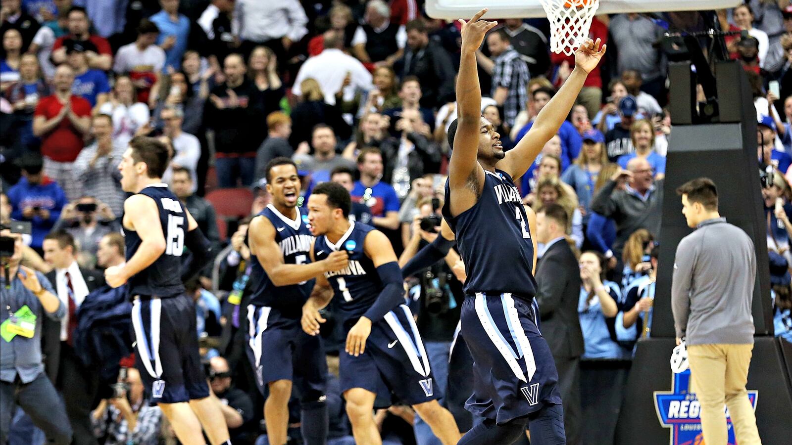 cheats/2016/03/26/okla-villanova-advance-to-final-four/160326-ncaa-final-four-cheat_zvqsze