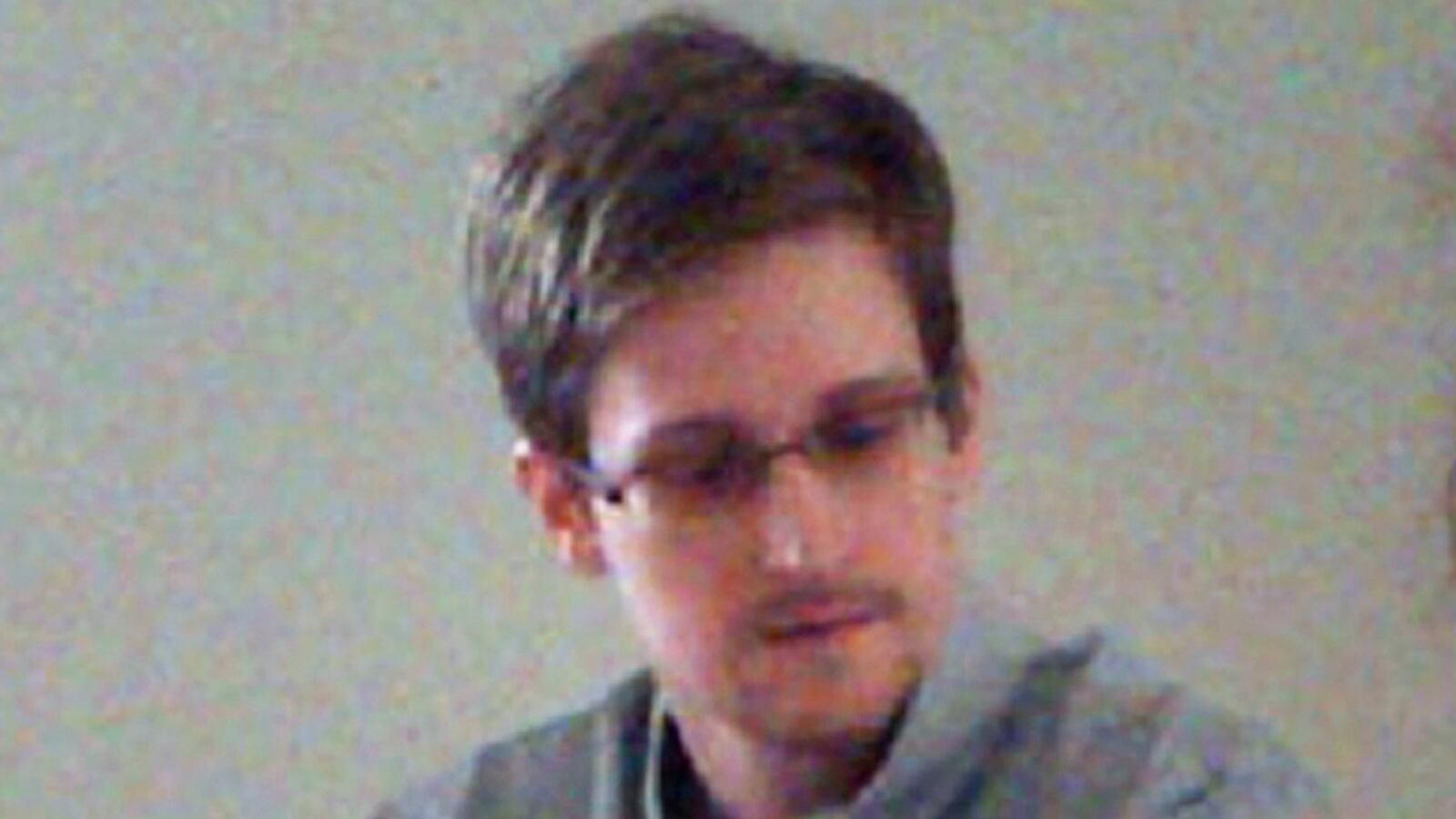 cheats/2013/08/18/uk-detains-greenwald-s-partner/130818-snowden-miranda-held-cheat_ye73es