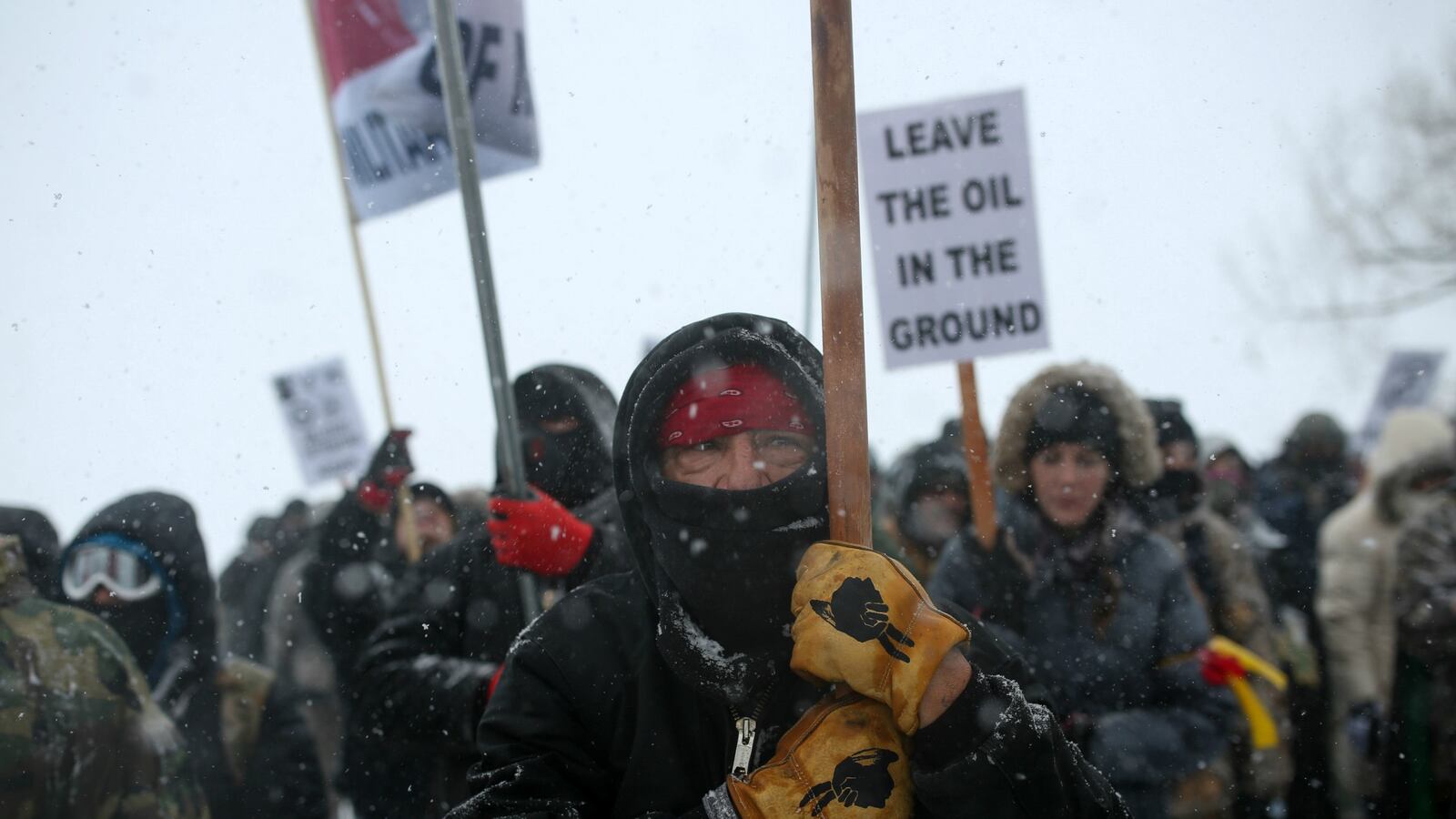 STANDING_ROCK_qvmgbd