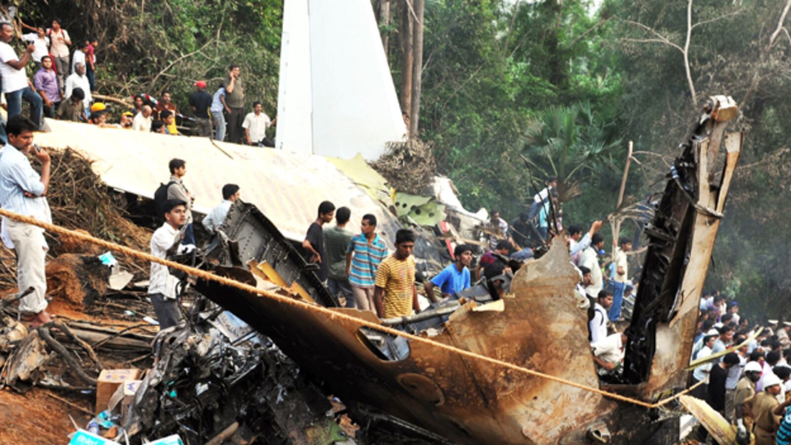galleries/2011/04/18/dangerous-planes/dangerous-planes---boeing-737_xau8bw