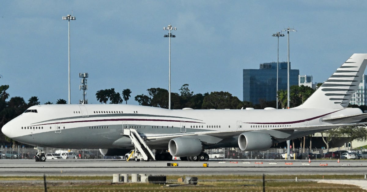 Air Force Scrambling to Deploy Trump’s $400M Golden Jet