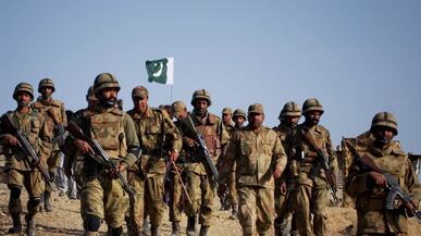 articles/2011/05/08/pakistans-army-at-war-with-al-qaeda-and-in-bed-with-it/riedel-pakistani-army_179038_d6ks5t