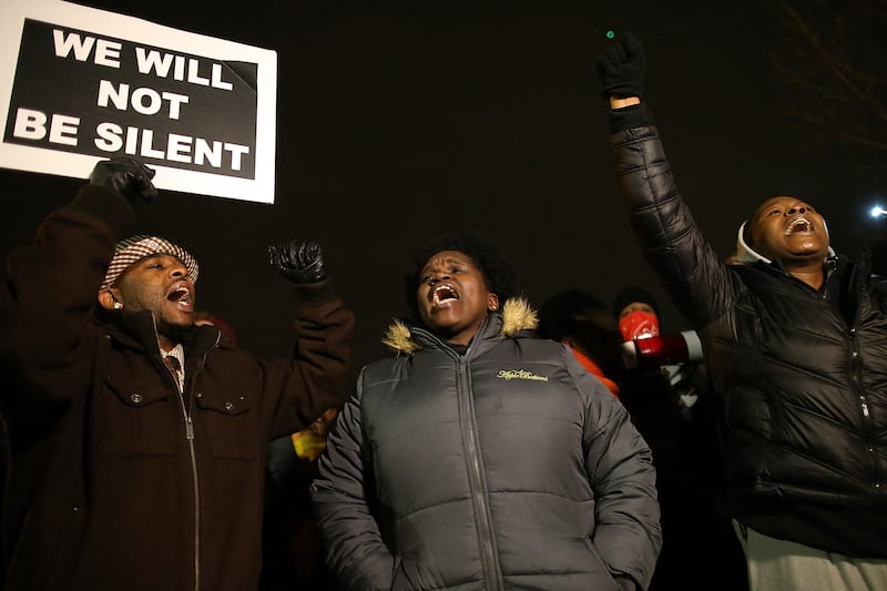 galleries/2014/11/24/fury-at-the-ferguson-decision-photos/141124-ferg-10_owwnzq