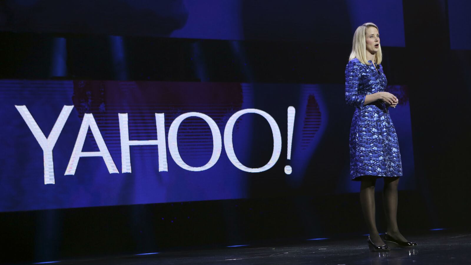 cheats/2016/02/02/verizon-interested-in-buying-yahoo/151202-yahoo-board-meeting-cheat_sf36qy