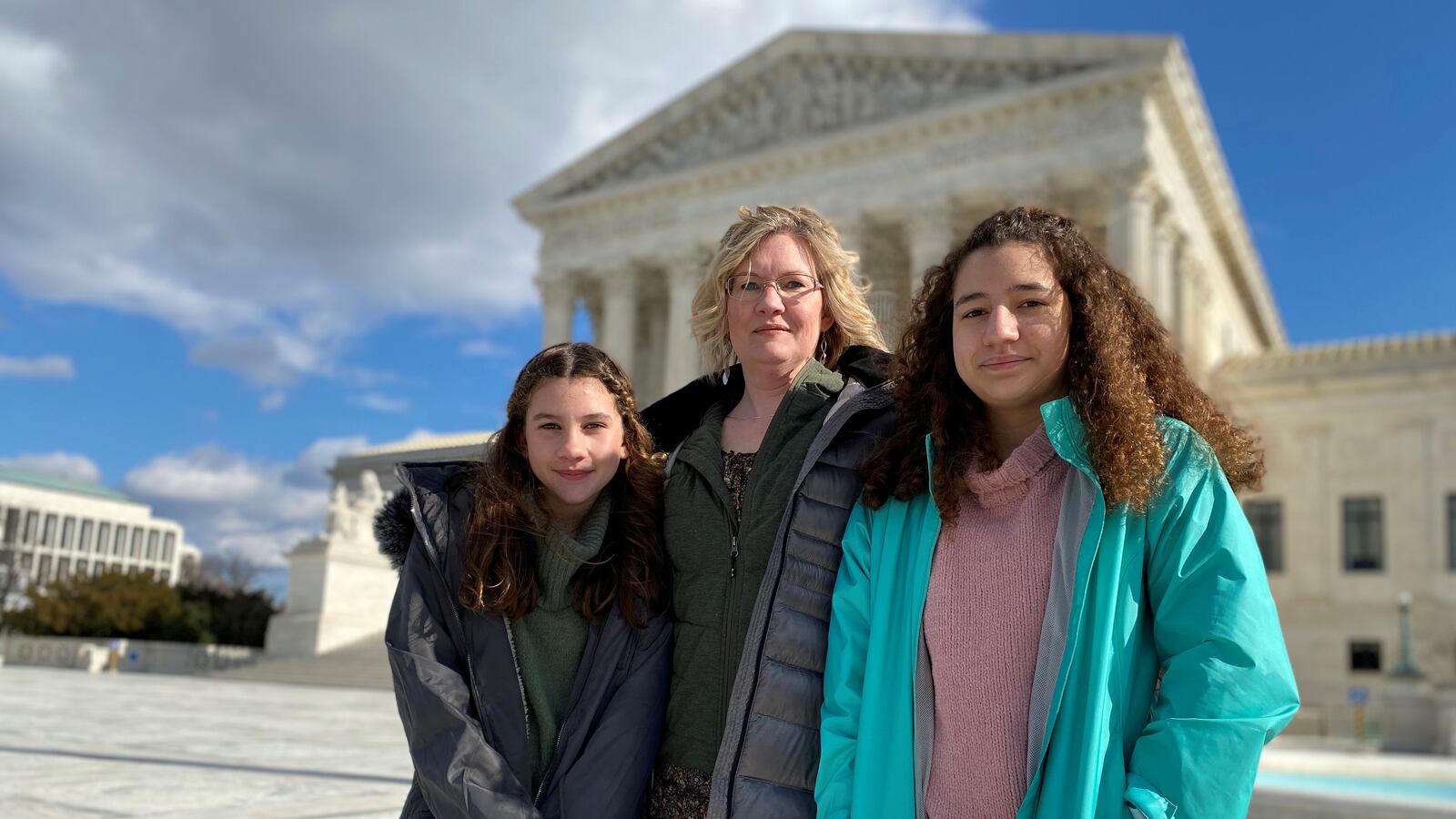 2020-06-30T141527Z_2007005976_RC2QJH96NRRC_RTRMADP_3_USA-COURT-RELIGION_domikc