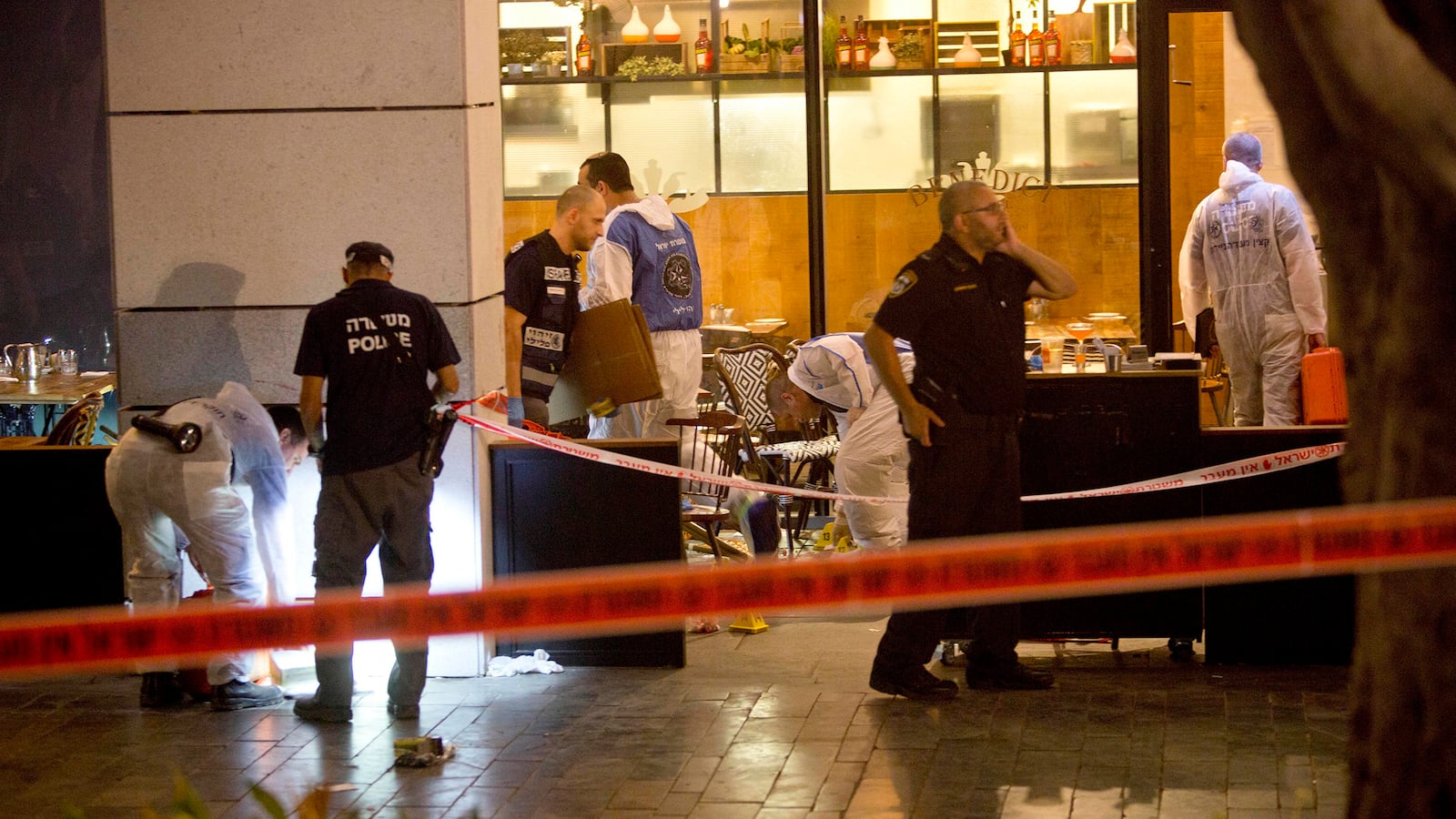 articles/2016/06/08/tel-aviv-attackers-ordered-dessert-then-opened-fire/160608-dickey-tel-aviv-shooting-tease_xklwc5