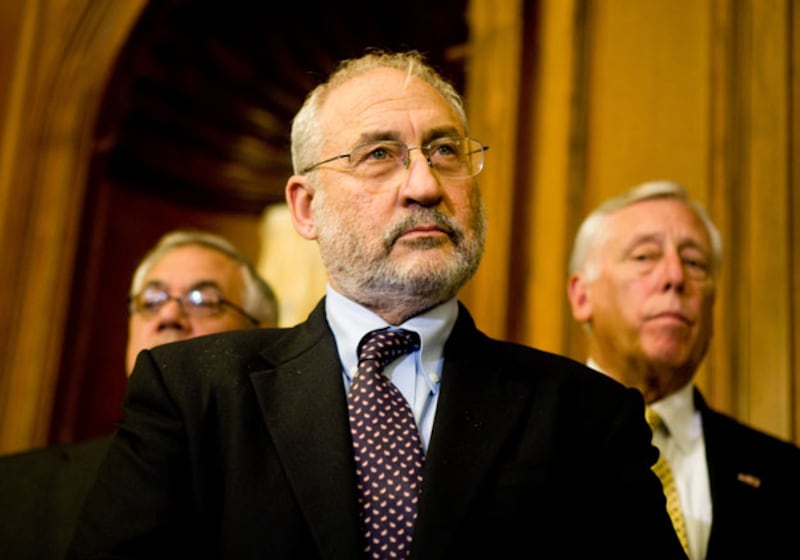 galleries/2009/04/01/hot-economists/hot-economists---stiglitz_kwwlqf