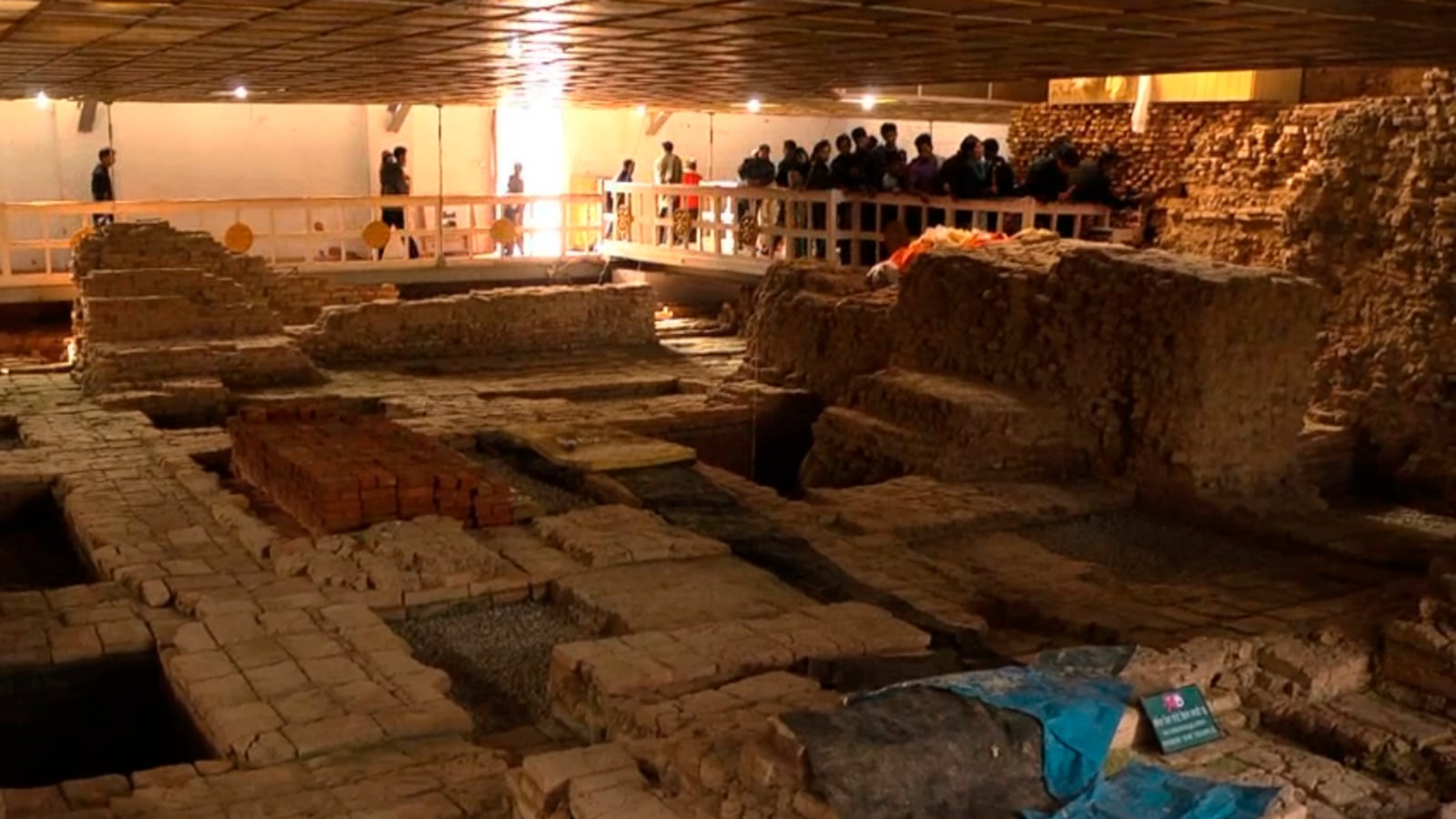 cheats/2013/11/25/oldest-buddhist-shrine-unearthed/131125-budha-cheat_nbpmag