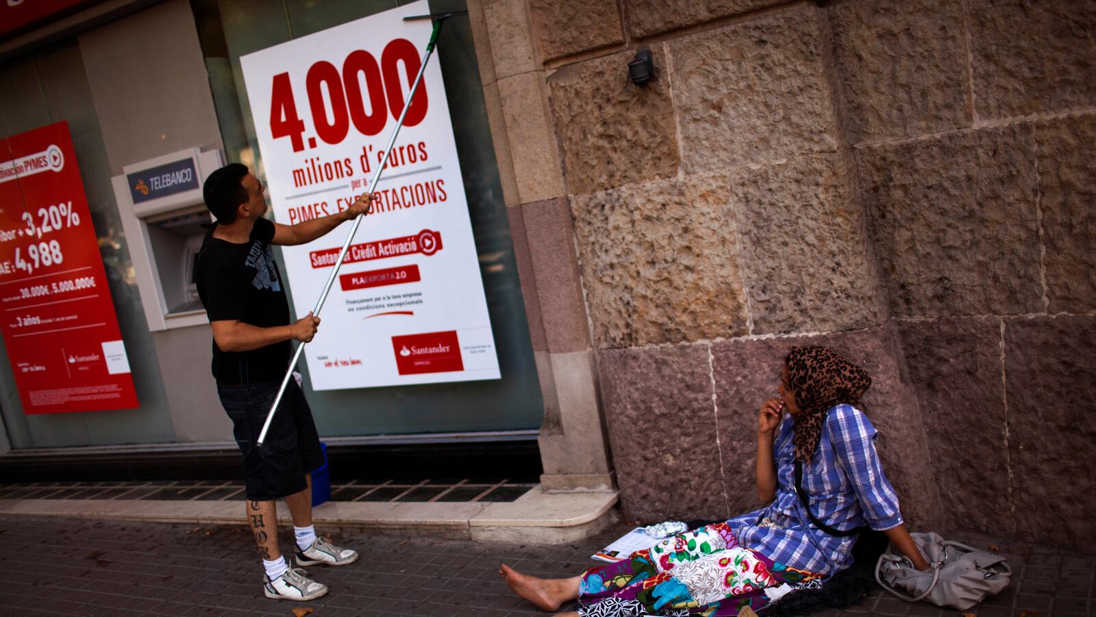 cheats/2012/06/25/moody-s-downgrades-spanish-banks/spain-banks-bailout-cheat_t1fgjp