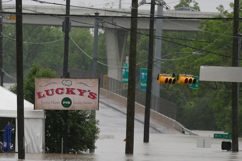galleries/2016/04/18/houston-s-flood-emergency-photos/160418-houston-flood-gallery-7_wx1spy