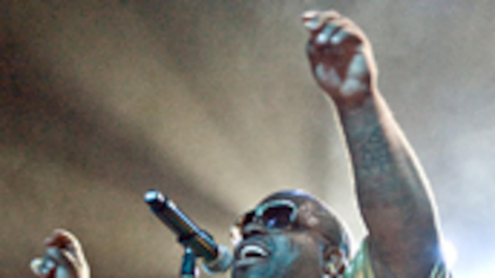 articles/2011/04/15/coachella-music-fest-scream-4-and-more-culture-recommendations/coachella_yuei48