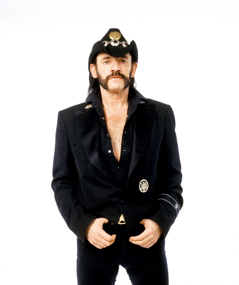 galleries/2015/12/31/the-deaths-that-shook-the-world-in-2015/151230-who-we-lost-72_qe4oqn