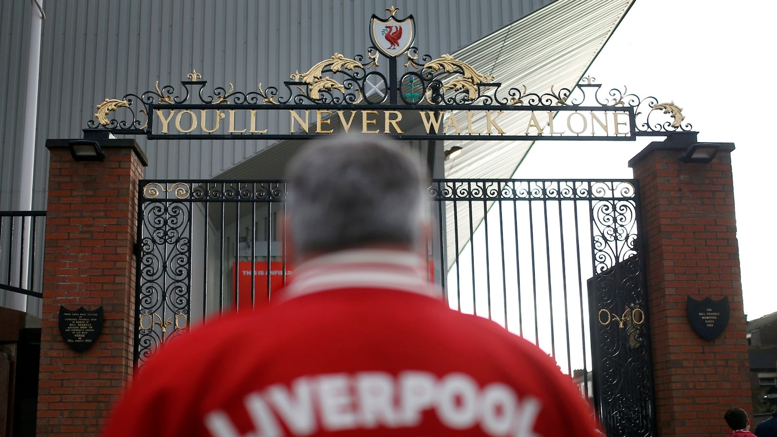 cheats/2016/04/26/police-faulted-in-fatal-stadium-disaster/160426-cheat-hillsborough-stadium_ney89u