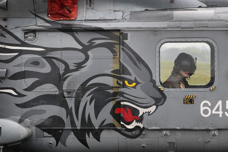 articles/2012/05/18/royal-navy-army-and-raf-helicopter-crews-prepare-ahead-of-the-diamond-jubilee/lynx_u7ud3s