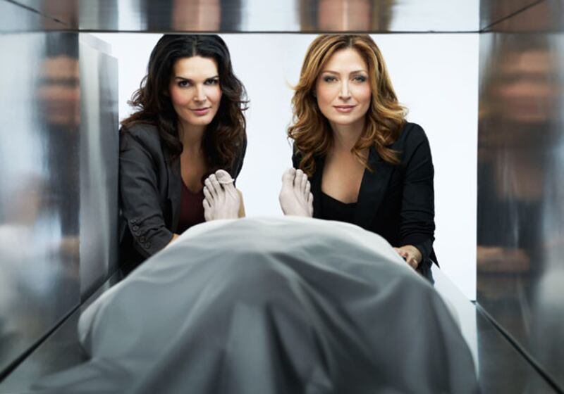 galleries/2010/06/04/summer-tv-preview/lacob-summer-tv-preview---11_y5ugxv