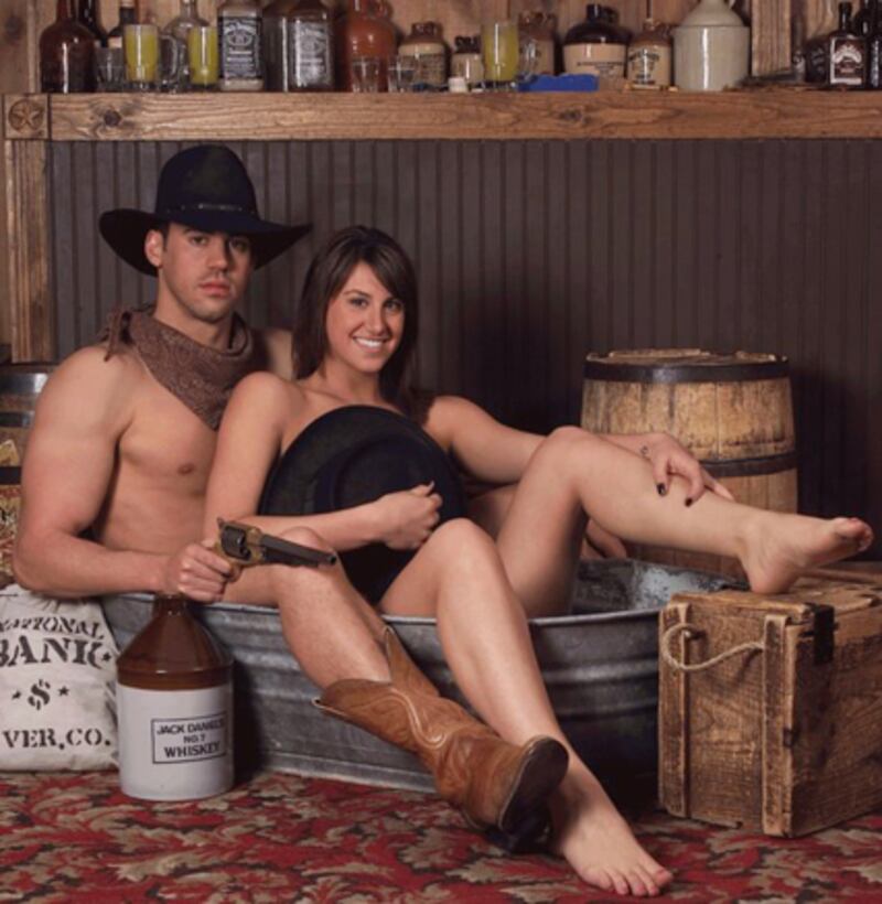 galleries/2011/02/10/awkward-valentine-s-photos/awkward-vday---wild-west_nfrkkl