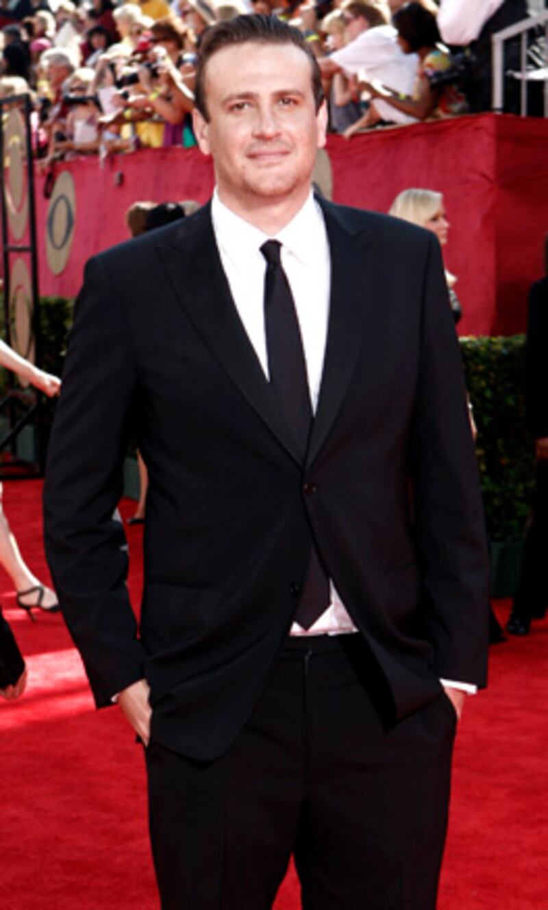 galleries/2009/12/31/celebrity-new-year-s-resolutions/celeb-ny-resolutions---jason-segel-1_toiq7k