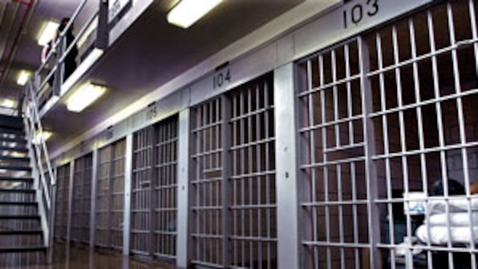 cheats/2009/12/20/will-prisons-be-less-crowded/prisons_nutyg7