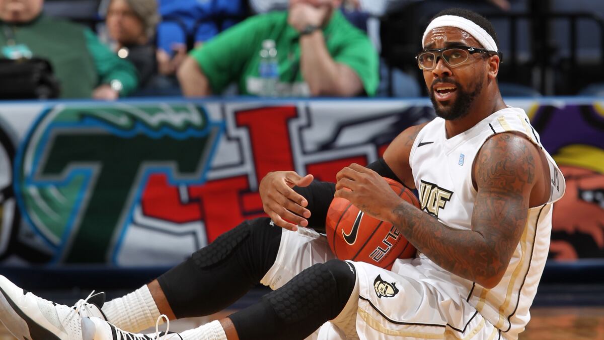 cheats/2012/07/02/michael-jordan-s-son-arrested/marcus-jordan-twitter-mistake-tease_mniuad