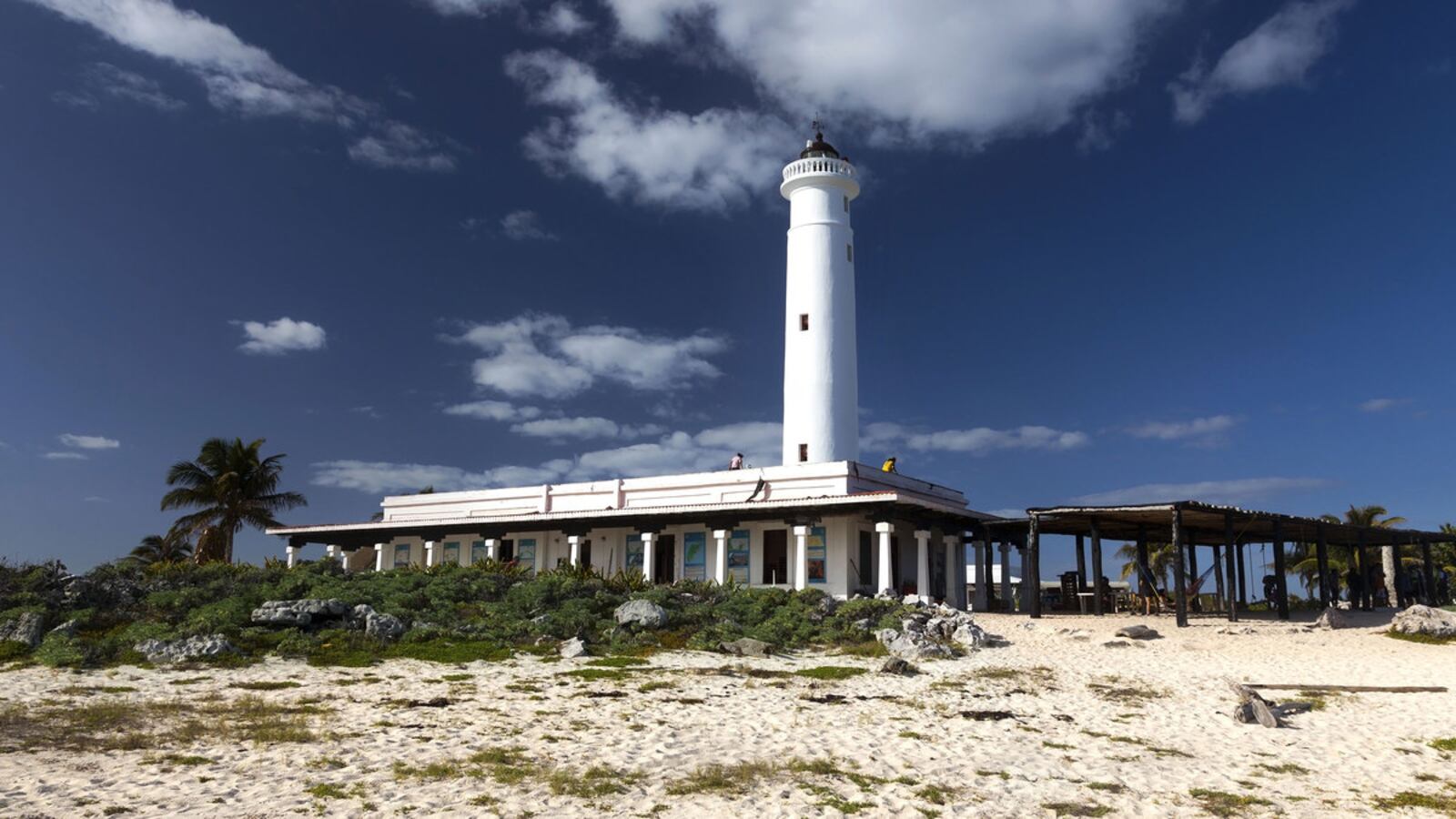 110622-frye-cozumel-hero_amd6hp