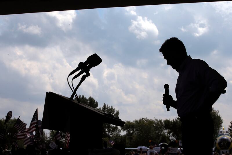 articles/2012/09/12/mark-mckinnon-on-the-pundits-rush-to-bury-romney-ryan/romney-headache-mckinnon_jenpgc