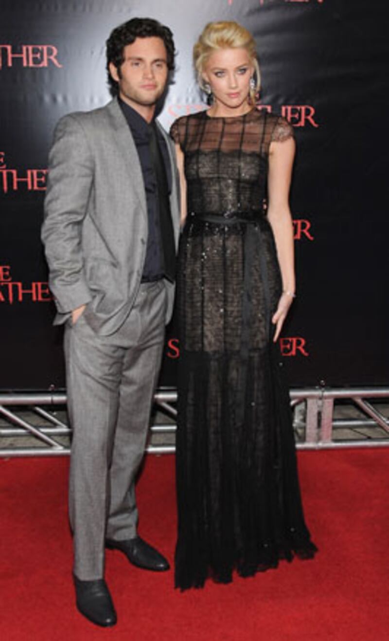 galleries/2009/10/13/monday-night-red-carpet/red-carpet-7-6_yx8d5k