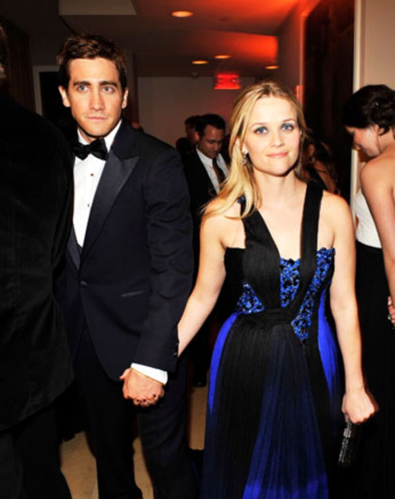 galleries/2009/12/18/hollywood-holiday-breakups/celeb-holiday-breakups---witherspoongyllenhaal_r52slu
