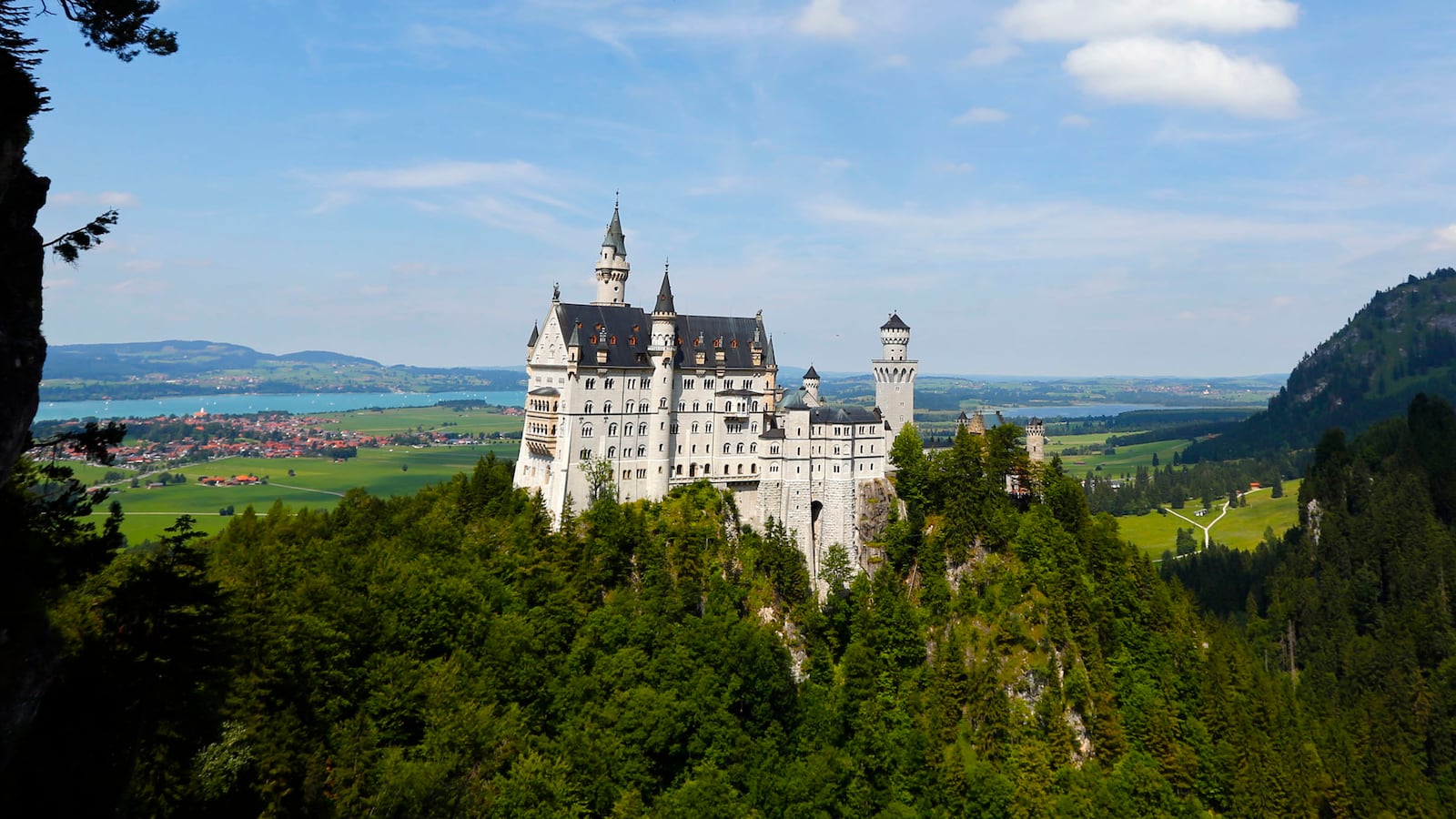 Neuschwanstein.