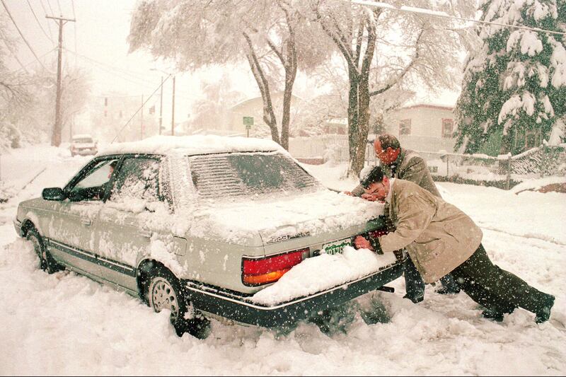 galleries/2012/12/21/25-snowiest-cities-in-america-from-detroit-to-rochester/25-snowiest-cities-colorado-springs_cezpba