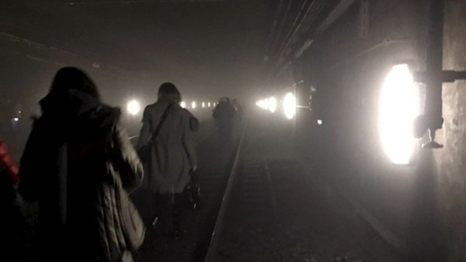 cheats/2016/03/22/reports-explosion-at-brussels-metro/160322-brussels-metro-cheat_tquvzd