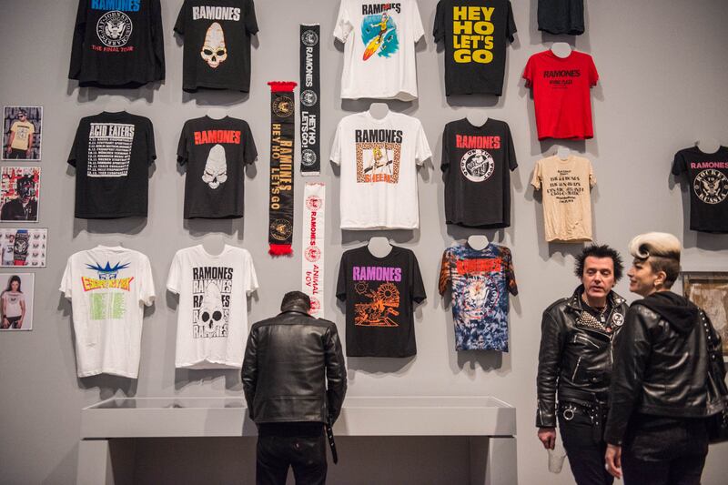 articles/2016/04/12/a-museum-is-the-worst-place-to-celebrate-punk-and-the-ramones/160411-supernova-ramones-embed3_wwom6e