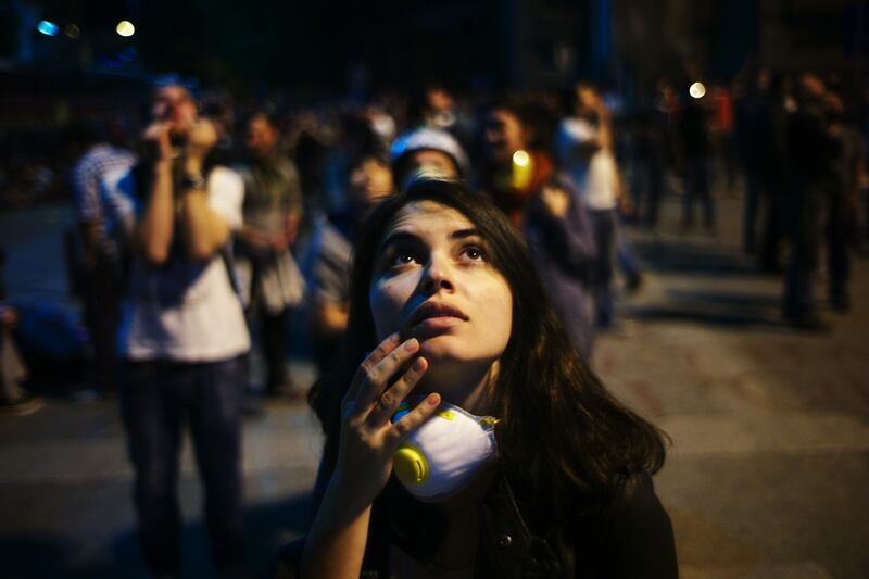 galleries/2013/06/12/istanbul-youth-in-revolt-photos/130610-turkey5_pnxrym