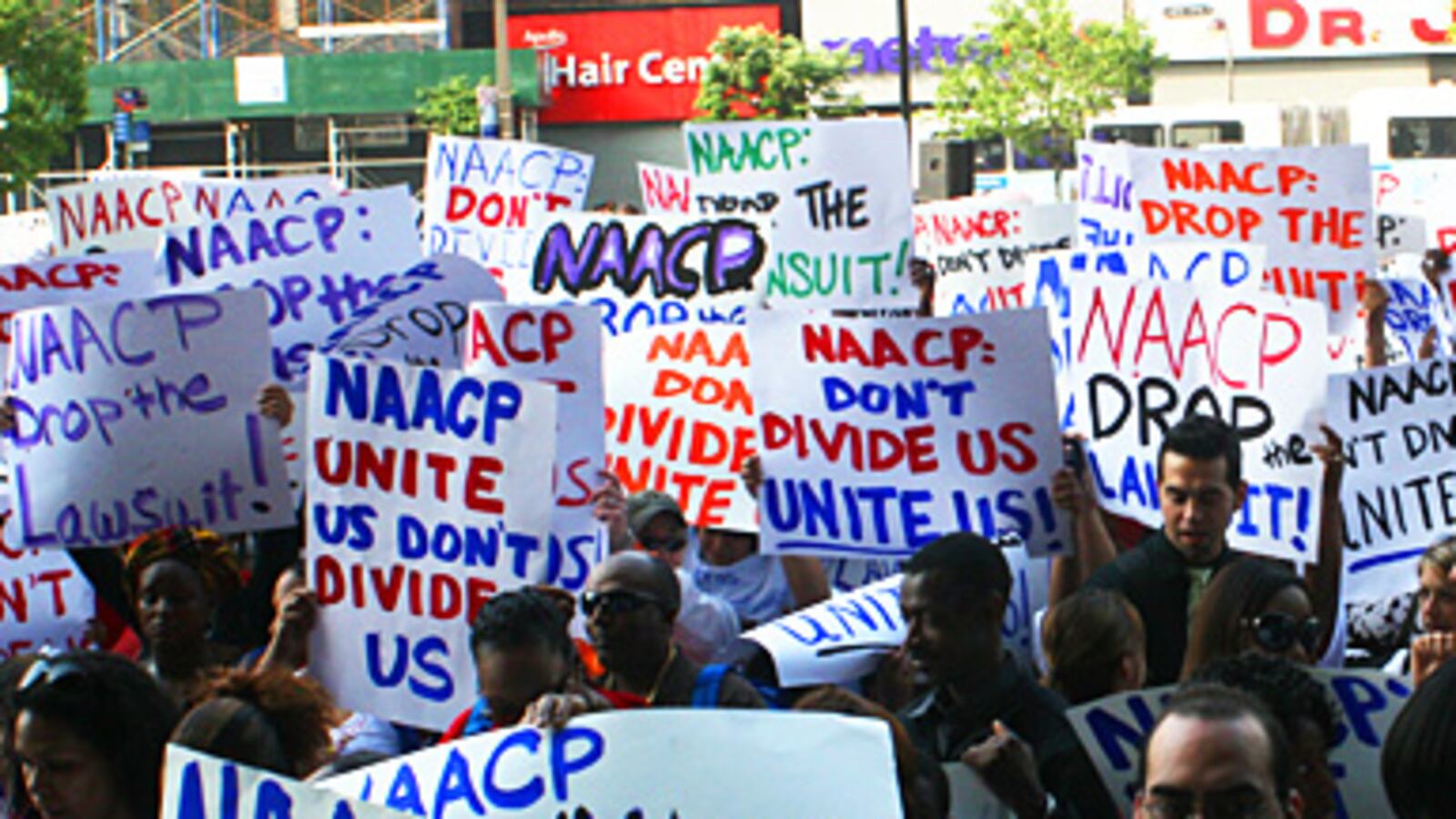 articles/2011/05/27/naacp-under-fire-in-new-york-charter-school-war/avlon-naacp_183873_kcjkmf