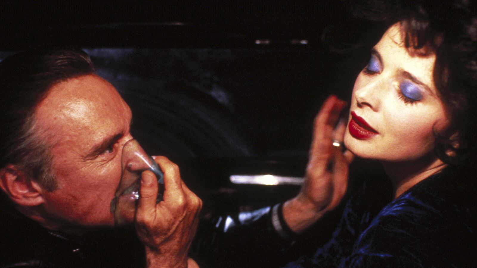 articles/2012/07/15/oliver-stone-seven-drug-movies/drug-movies-stone-tease_icyibo