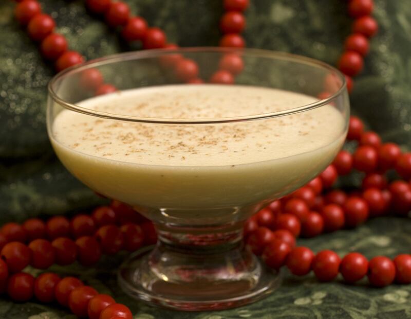 galleries/2011/11/29/20-fattening-holiday-drinks-photos/holiday-drinks-eggnog_tj9d7a