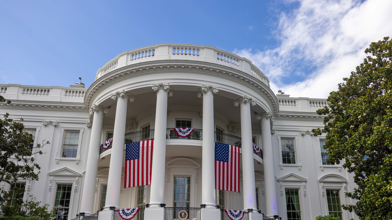 A picture of the White House, where a bag of cocaine was reportedly found near the West Executive entrance, and not the West Wing lobby as previously reported.