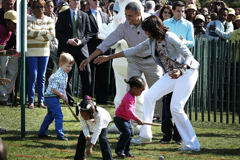 galleries/2013/04/01/obama-s-on-a-roll-photos-from-the-white-house-easter-egg-hunt/130401-white-house-easter-06_mkwa34