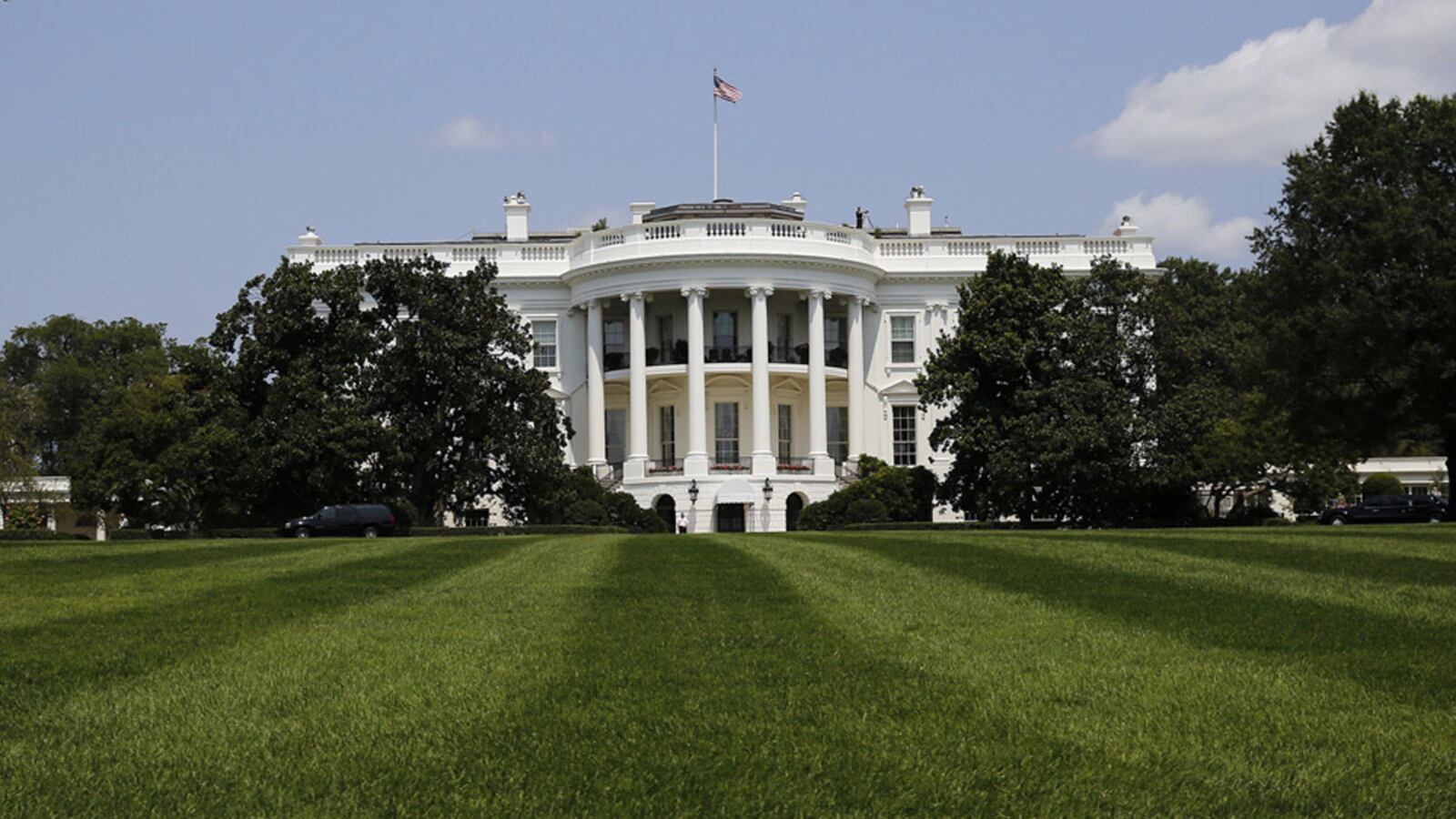 cheats/2014/08/08/toddler-causes-white-house-shutdown/140808-white-house-cheat_dyg0hk
