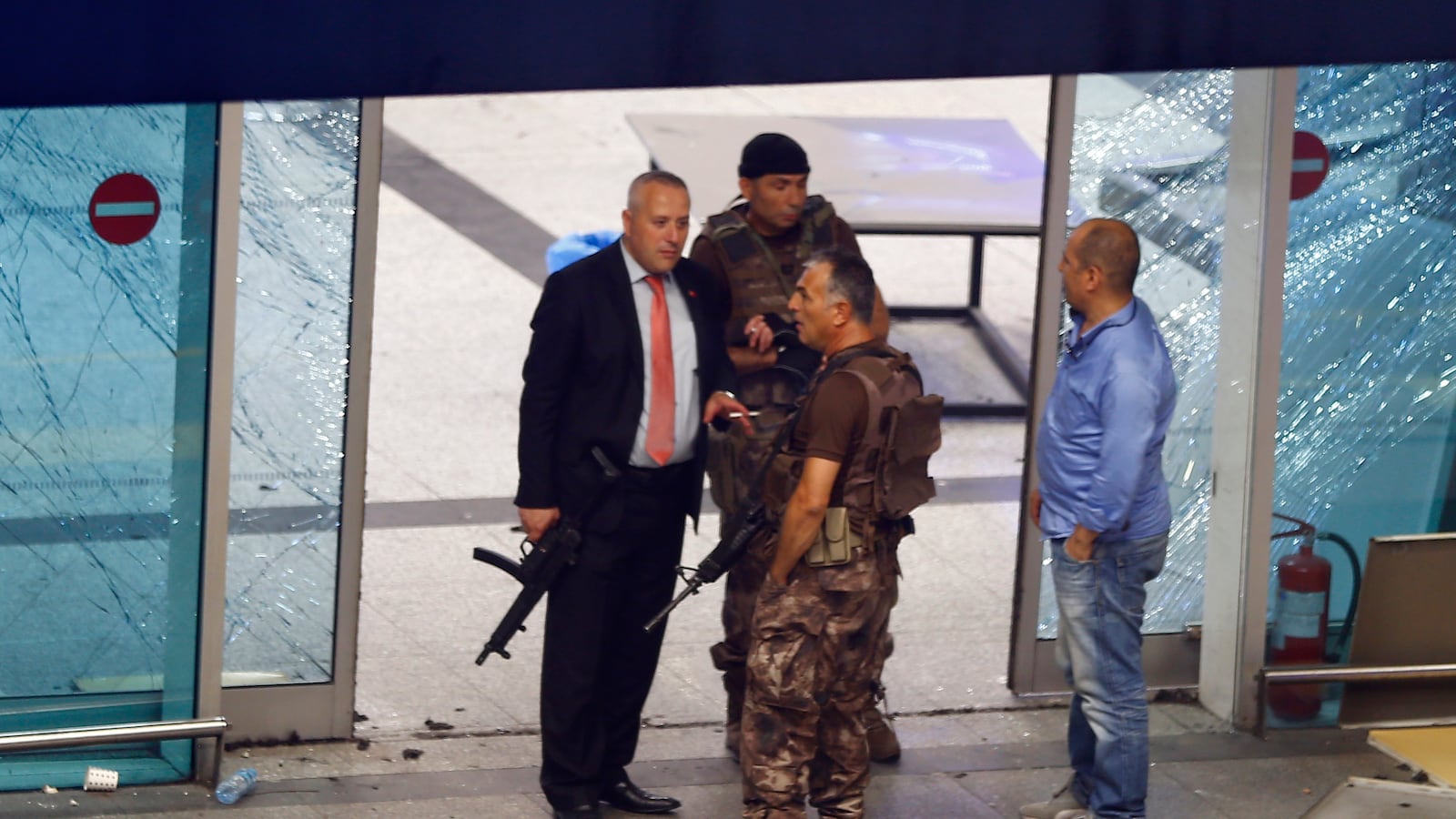 articles/2016/06/29/istanbul-ataturk-airport-attack-shows-sophisticated-planning-by-terrorists/160628-irving-Ataturk-tease_ye0m29