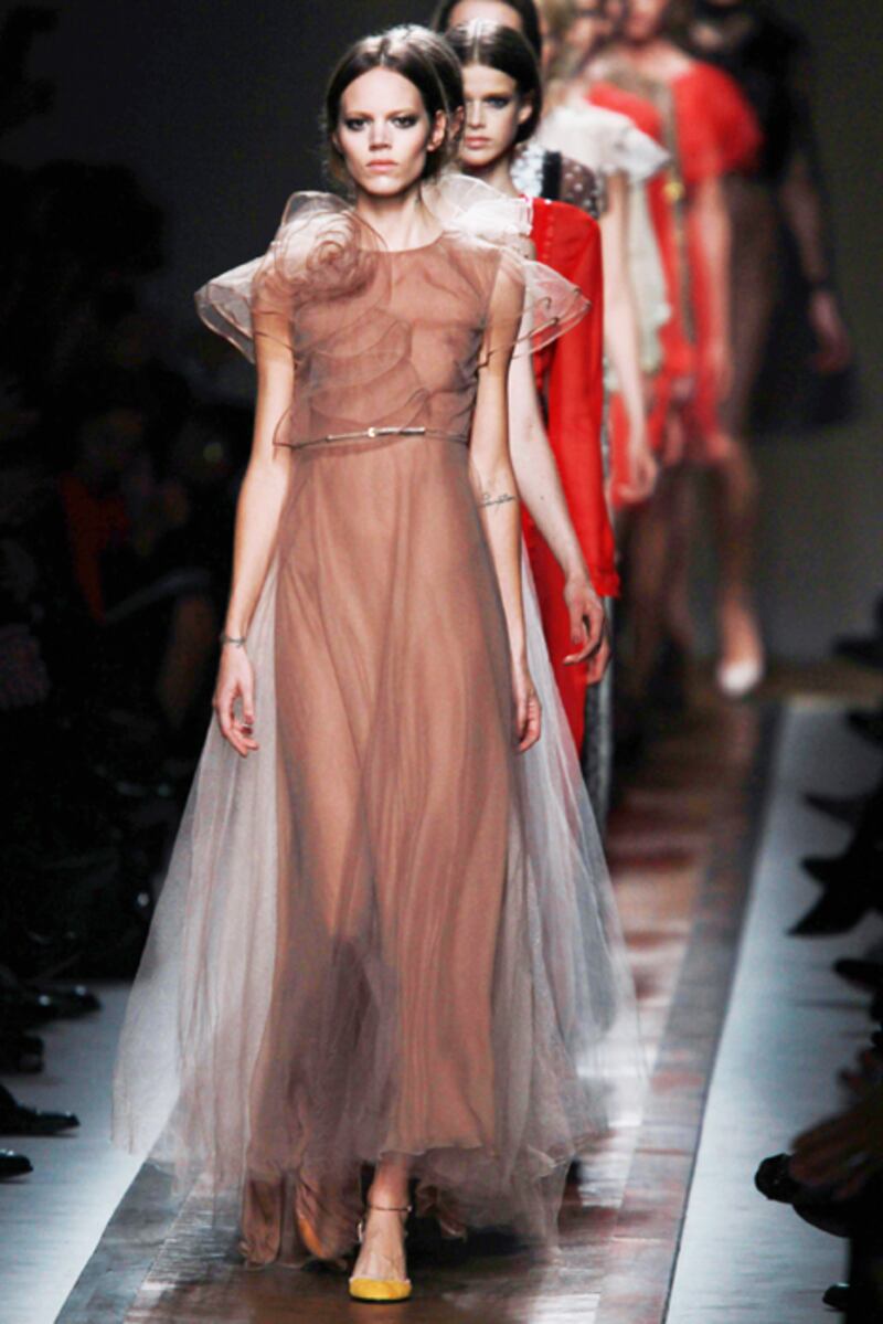 galleries/2010/10/06/paris-fashion-week-wrap/paris-fashion-week-106---valentino_tj8bza