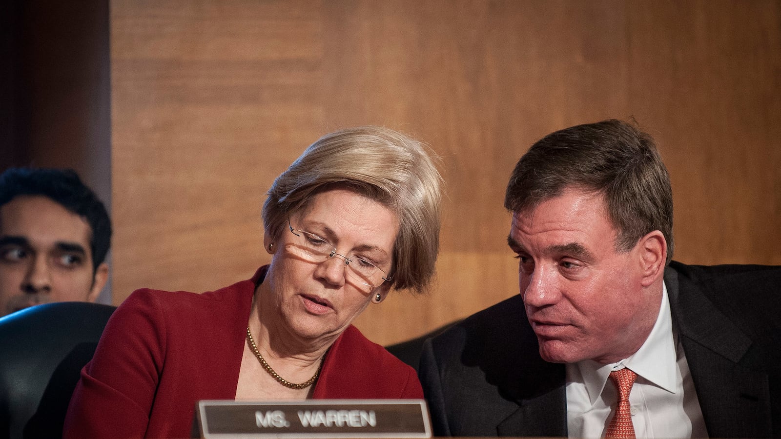 articles/2014/12/02/staving-off-a-democratic-civil-war/141201-tomasky-warren-tease_jcggs4