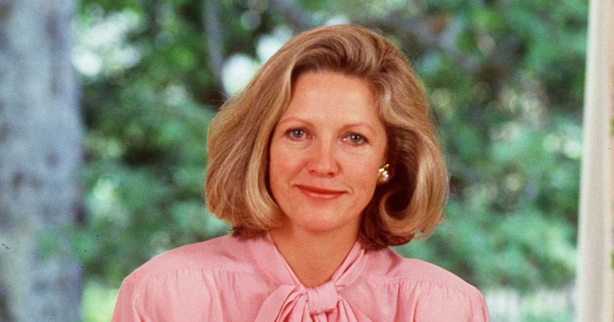 Mother of Murdoch Media Empire Heirs Dies at 81