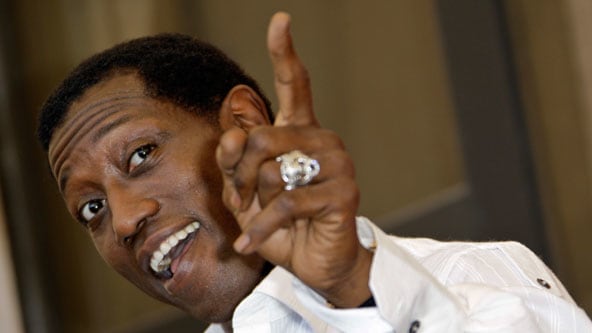 cheats/2010/12/10/wesley-snipes-reports-to-prison/sx-top---snipes-prison_rqpd0n