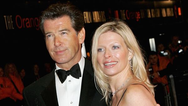 cheats/2013/07/02/pierce-brosnan-s-daughter-dies/130702-pierce-brosnan-cheat_hzhvfq