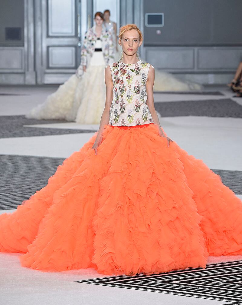 galleries/2015/07/10/the-craziest-looks-from-couture-week/150709-couture-05_f4slpx