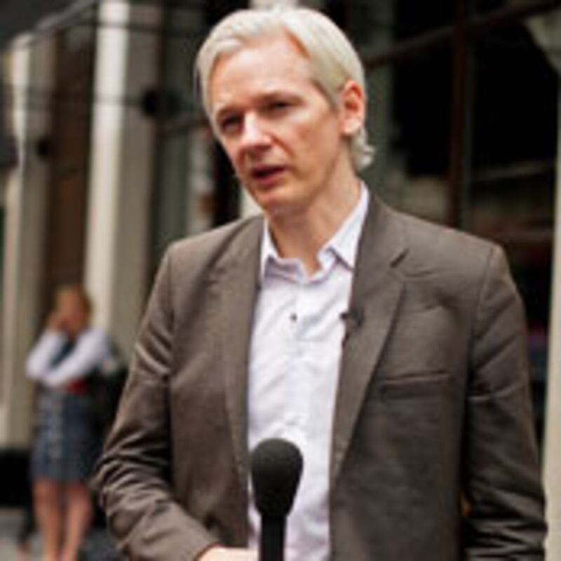 articles/2010/08/03/wikileaks-julian-assange-admiral-mike-mullen-afghan-war-logs-daniel-schmitt-germany-joint-chiefs-of-staff-pentagon-marine-colonel-david-lapin/shenon-wikileaks-pentagon_117656_kldrhr